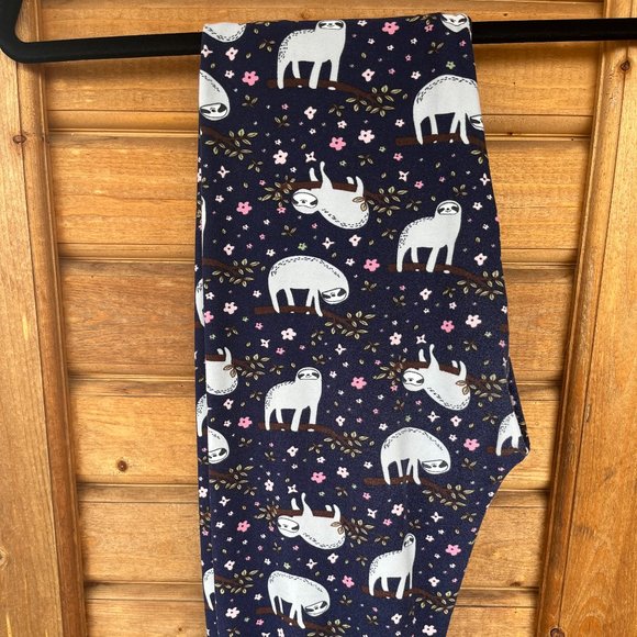 Super Soft Sloth Leggings - Picture 1 of 5